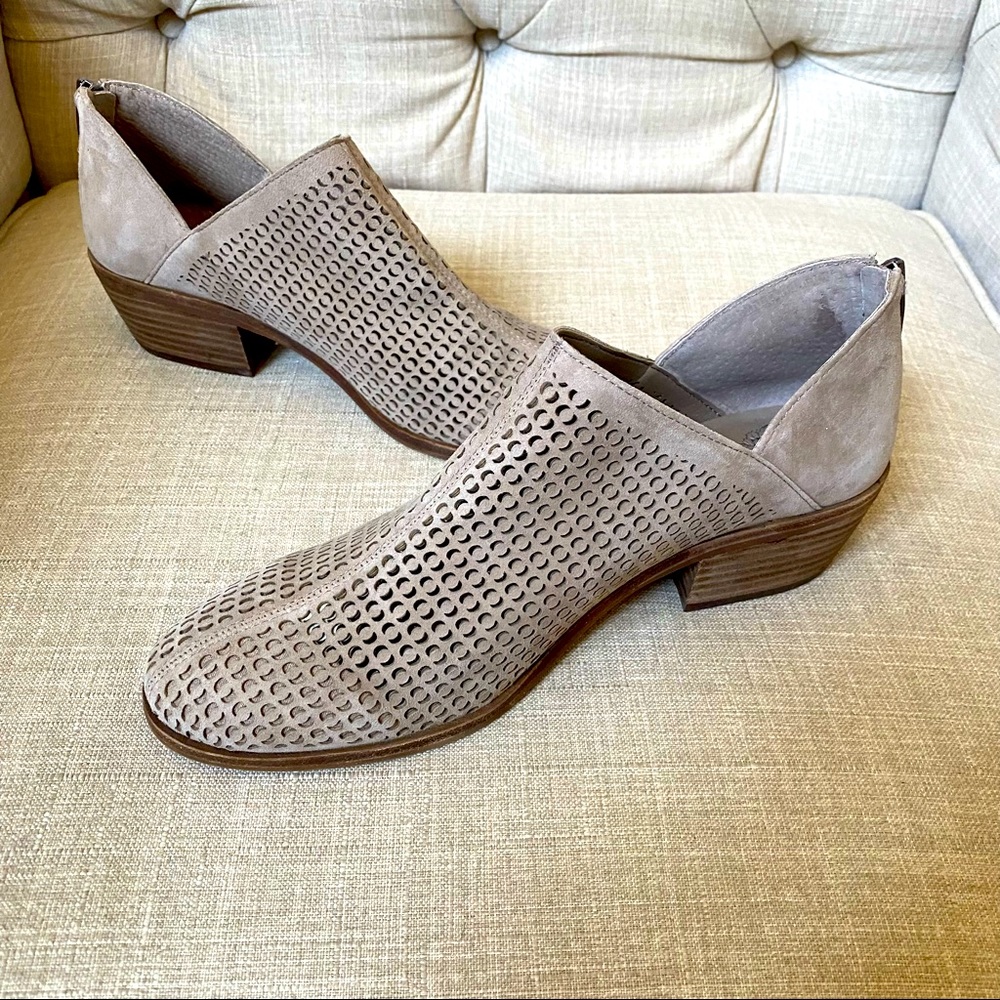 Vince Camuto low cut booties 9